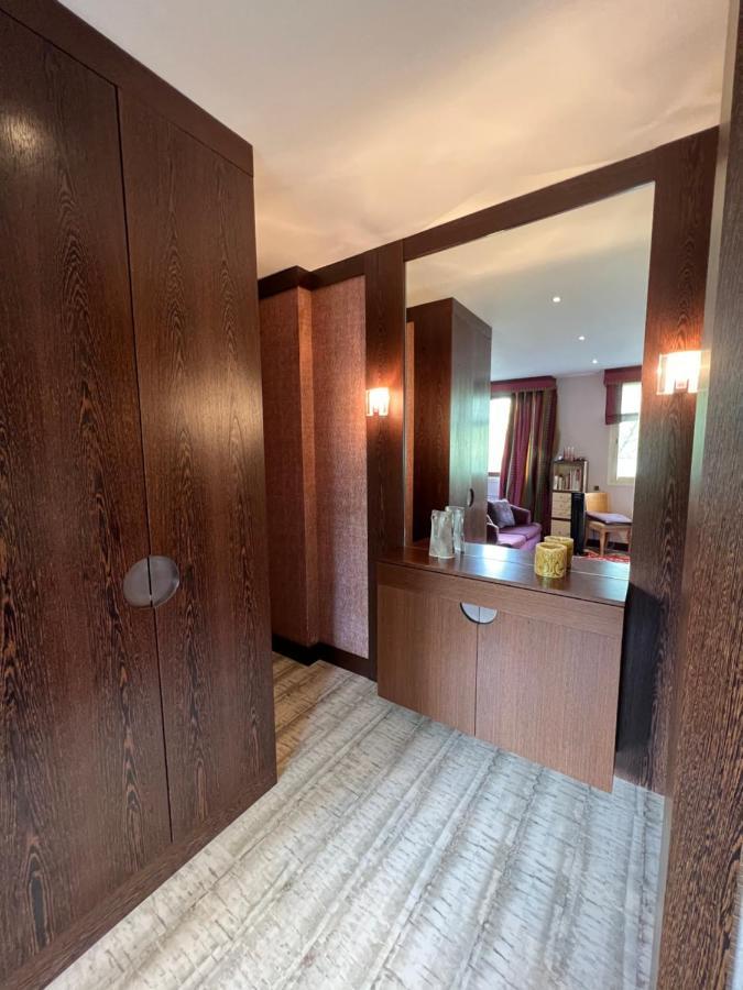 Studio Dans Le Quartier Luxe Neuilly-sur-Seine Exteriör bild