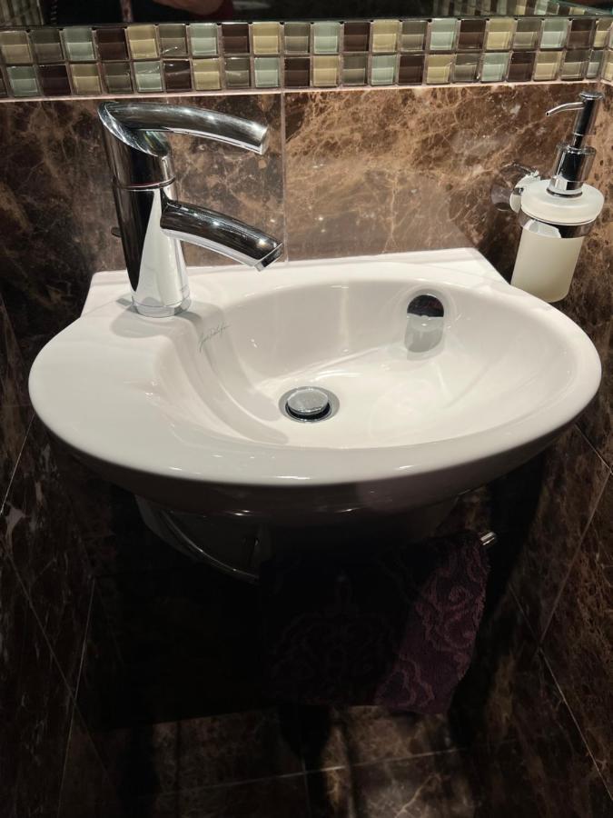 Studio Dans Le Quartier Luxe Neuilly-sur-Seine Exteriör bild