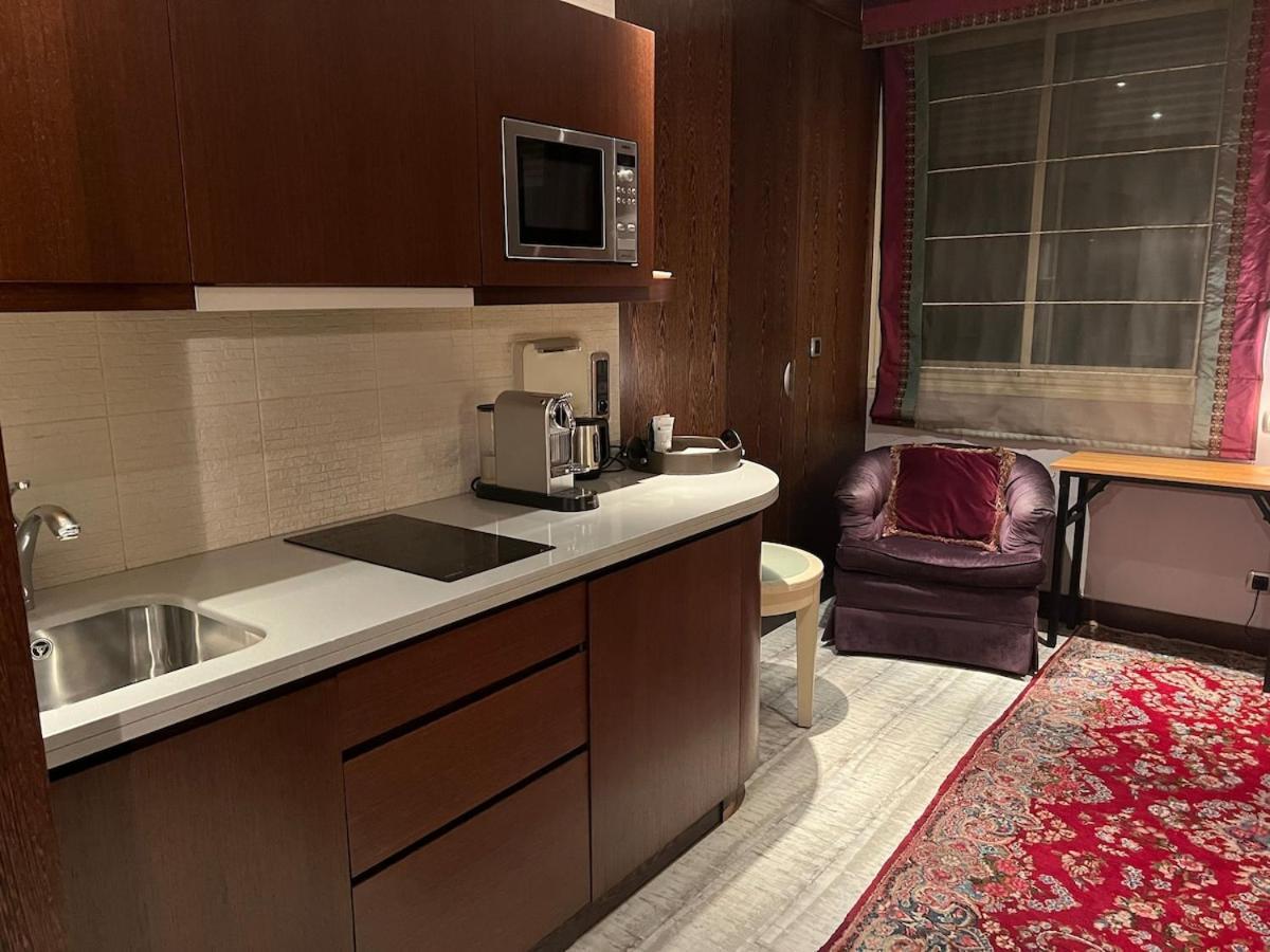 Studio Dans Le Quartier Luxe Neuilly-sur-Seine Exteriör bild